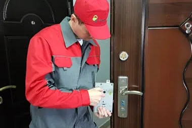 Ремонт замка в металлической двери Санкт-Петербург